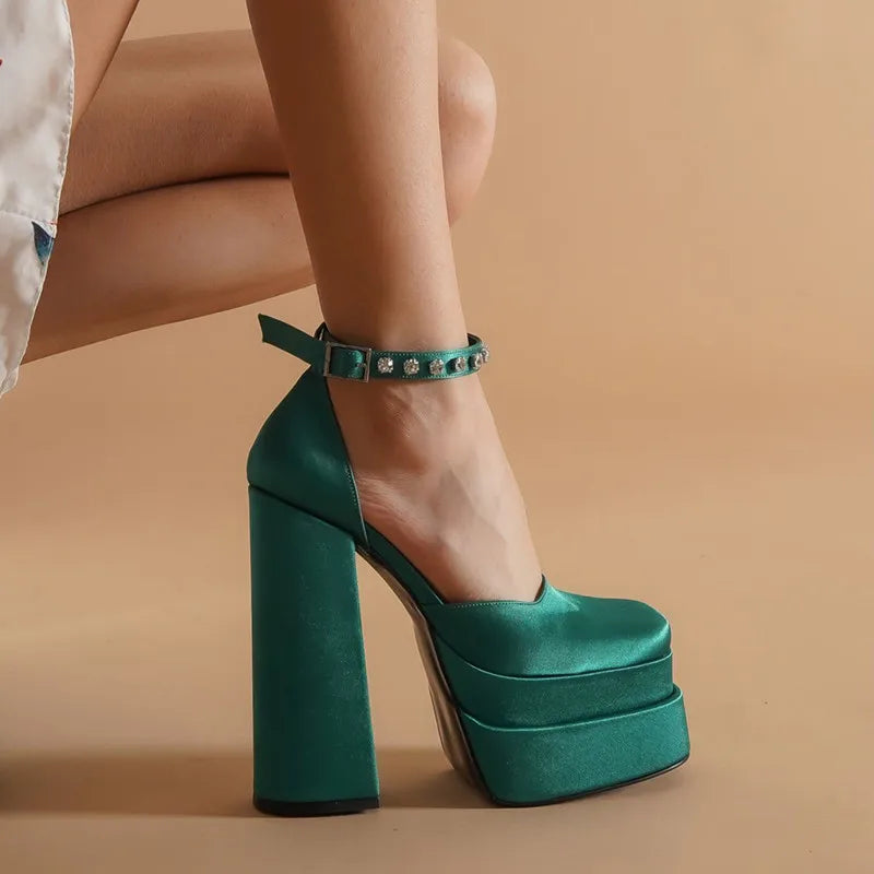 Talons "strass bratz"