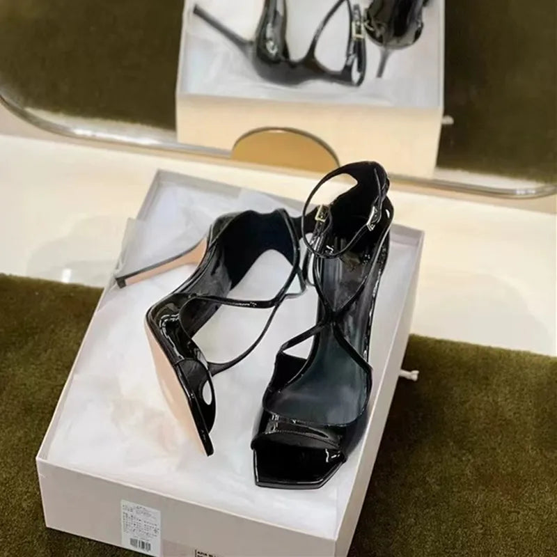Talons "scandal"